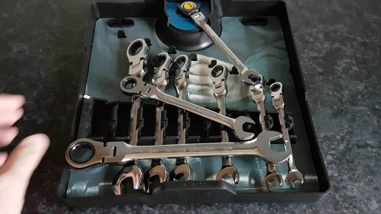 Watch video Flex Head Ratchet Spanners (Halfords) Now Flex Head Ratchet Spanners (Halfords)