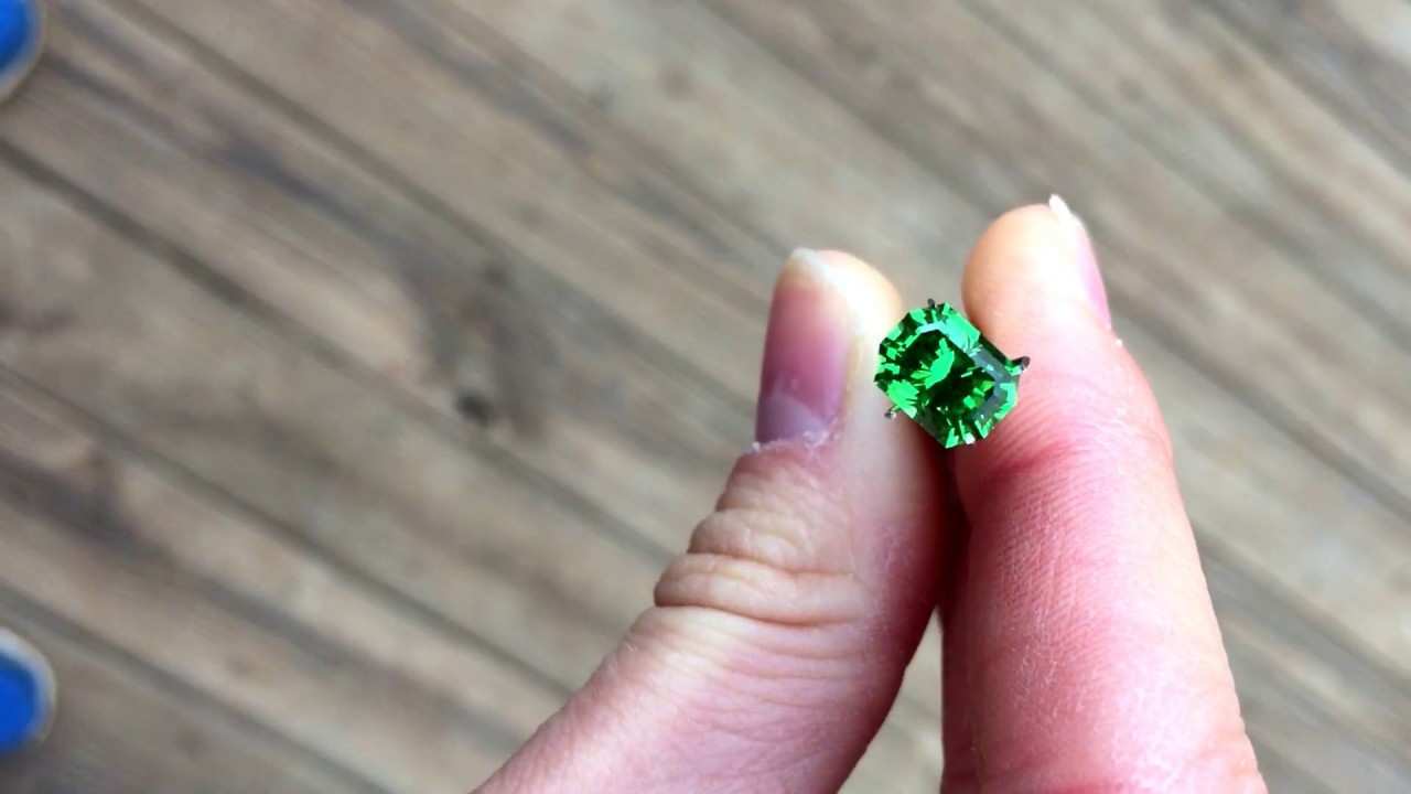 Tsavorite 2.63 cts.