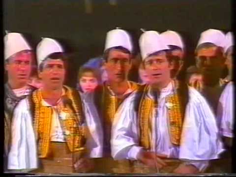 Dilni se erdhi enveri Festivali i Gjirokastres 1988