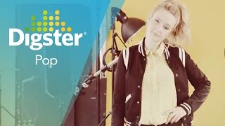 Leslie Clio - My Heart Ain't That Broken (Acoustic)