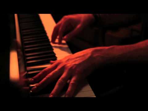 Madeon-The City ( Zak Waters Acoustic Verson)