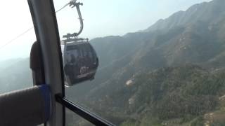 preview picture of video 'Riding the Lift at The Great Wall of China (Badaling)'