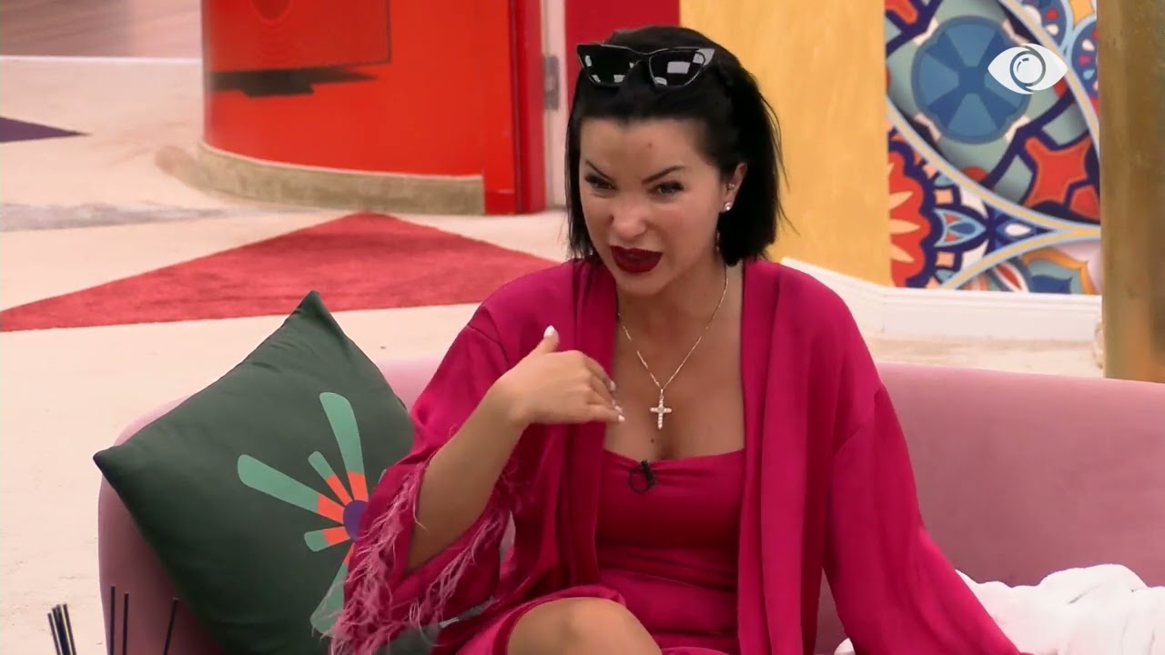 E quajti fallco, Roza sqarohet me Heidin: Mos u habit nëse...