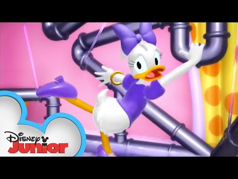 Leaky Pipes | Minnie's Bow-Toons | @disneyjr