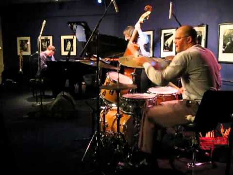 Ken Kehner Trio Perform 