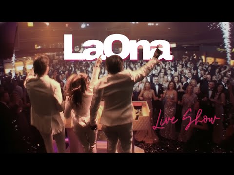 Nobody Expected This to Happen at a Fair || LaOna & Live Musicians