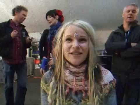 download lagu mp3 mp4 Solveig Heilo Gift, download lagu Solveig Heilo Gift gratis, unduh video klip Solveig Heilo Gift