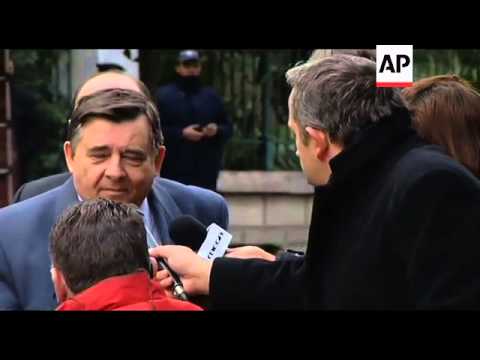 Greek party leaders arrive for crucial debt talks