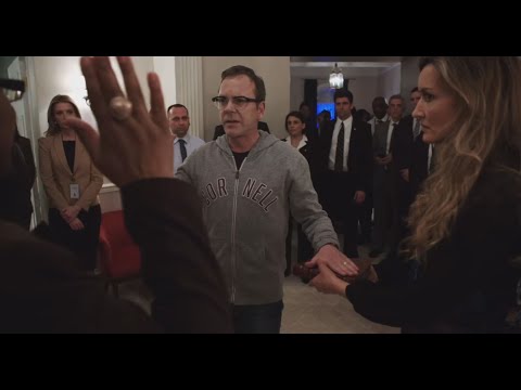 Designated Survivor 1x01 - Kirkman Takes The Oath
