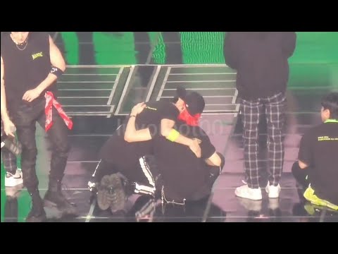 𝐂𝐫𝐲𝐢𝐧𝐠 𝐅𝐞𝐥𝐢𝐱 𝐒𝐞𝐞𝐤𝐢𝐧𝐠 𝐂𝐨𝐦𝐟𝐨𝐫𝐭 𝐅𝐫𝐨𝐦 𝐇𝐲𝐮𝐧𝐣𝐢𝐧 | 𝟐𝟐𝟎𝟓𝟎𝟏 𝐒𝐭𝐫𝐚𝐲 𝐊𝐢𝐝𝐬 𝐌𝐚𝐧𝐢𝐚𝐜 𝐓𝐨𝐮𝐫 𝐈𝐧 𝐒𝐞𝐨𝐮𝐥 𝐃𝟑