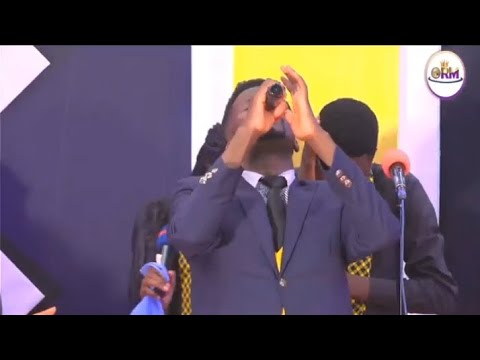 Godwill Babette - Neno Leko (live performance) The Re-Call worship night at Gilgil.