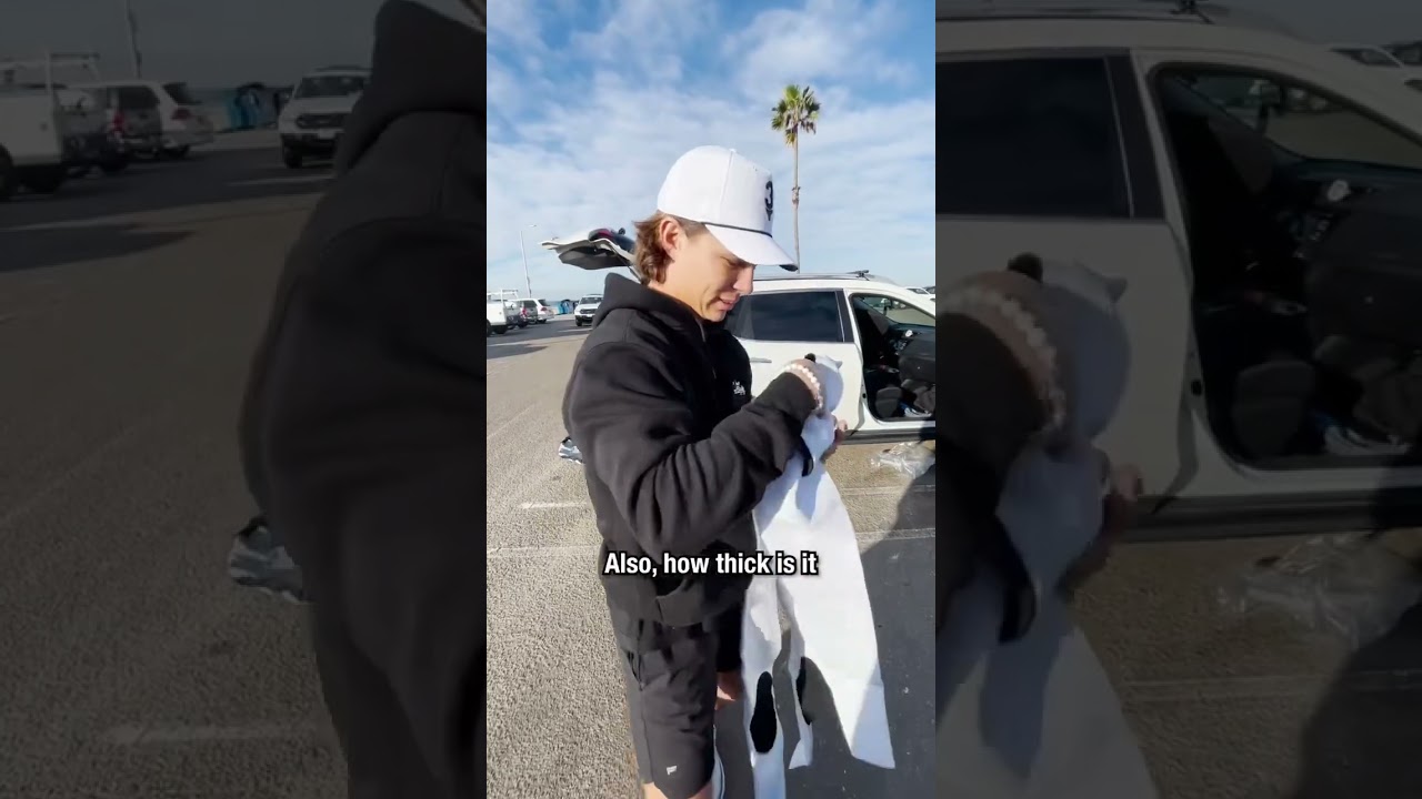 BEST FRIEND SEES MY NEW WETSUIT 😆🤙🏼