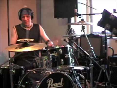 Recording Doom Day 2006, Robin Guy, Gizz Butt