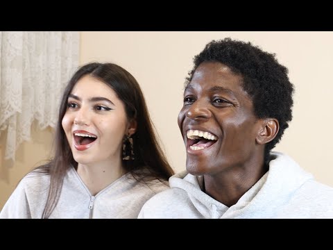 АФРИКАНСКИ ПИЧ РЕАГИРА НА СМЕШНА БЪЛГАРСКА ПЕСЕН!