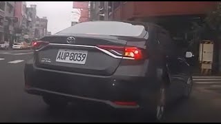 [討論] 四輪這樣肇責幾成？