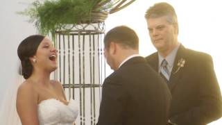 Bride and Groom Burst Out Laughing at Pastor&#39;s Comments
