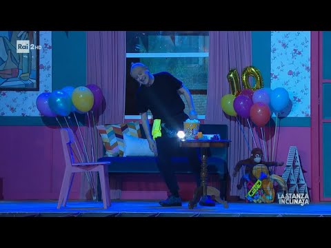 La stanza inclinata - Stasera tutto è possibile 01/04/2024