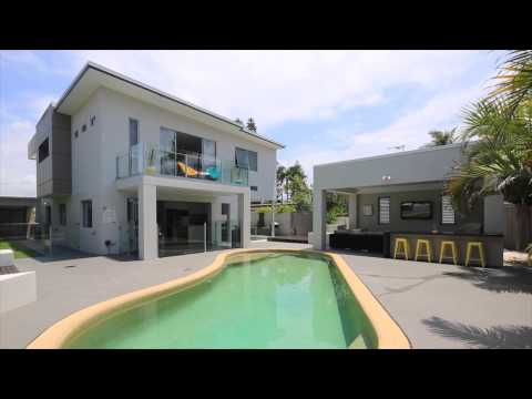 download lagu mp3 mp4 Nicole St John Agent, download lagu Nicole St John Agent gratis, unduh video klip Nicole St John Agent