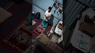 Download lagu lagi sholat sarungnya mlorot 🤭🙏 #shorts #anaksholeh #bocil #funnymoments #momenlucu mp3