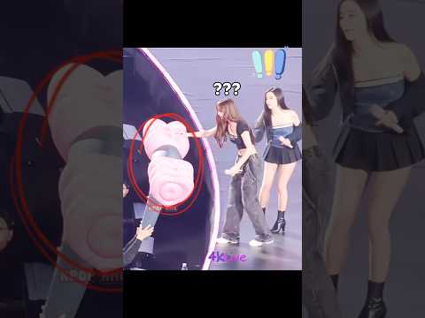Blackpink's reaction to Blink's giant lightstick!!🤣🤣 #lisa #jisoo #rose