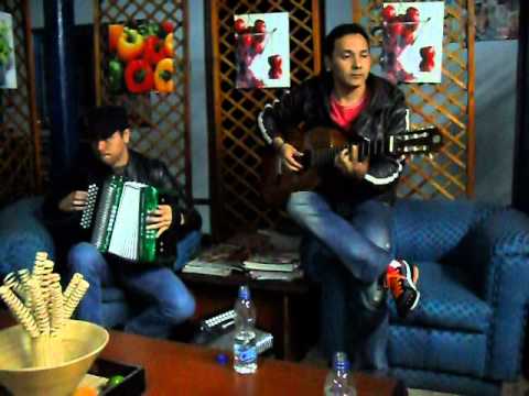 A Mano Dura - Serenata Besamefm Orlando Acosta Y Poncho...