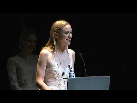 MARTA HAZAS GALARDONES LA ALCAZABA