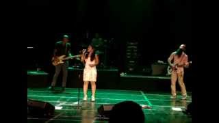 "Shave your Beard" + "New Year´s Eve", Dengue Fever @ SESC Bom Retiro