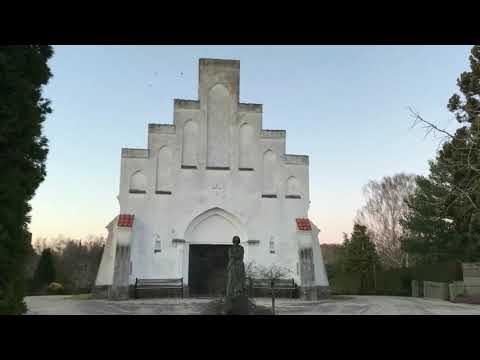 Sorgenfri Kirkegård og kapel - An evening walk around Sorgenfri cemetery and chapel, Copenhagen.