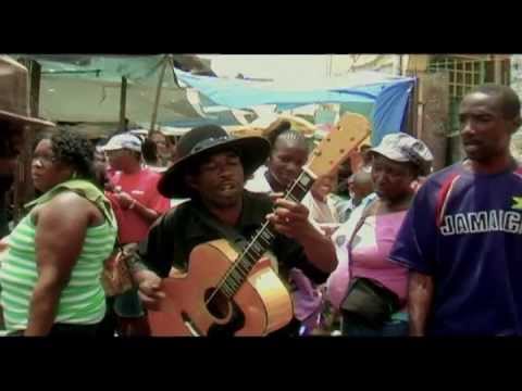 Brushy One String | Chicken in The Corn  | LIVE at the market (RiseUp Movie)