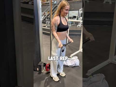 first vs last rep #motivation #gymmotivation #workout #fitnessmotivation #biceps #bodybuilding #gym