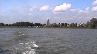 preview picture of video 'Overtocht met veerpont van Gorkum naar Woudrichem, 2000'
