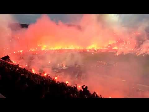 Amazing Pyro Show - PAOK Saloniki VS Olympiakos Piräus [16.04.2014]
