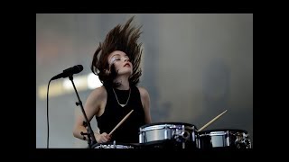 Empty Threat (Reading Festival 2016) CHVRCHES Live