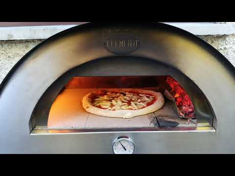 Clementino Pizza Oven (by Clementi) - Cooking a Neapolitan pizza at 500 with Hybrid Wood/Gas in 75"