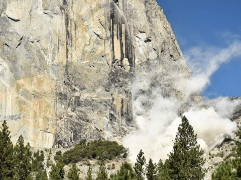 Rockfall at El Capitan in Yosemite National Park, rockslide, granite topple