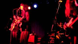 the dum dum girls - there is a light