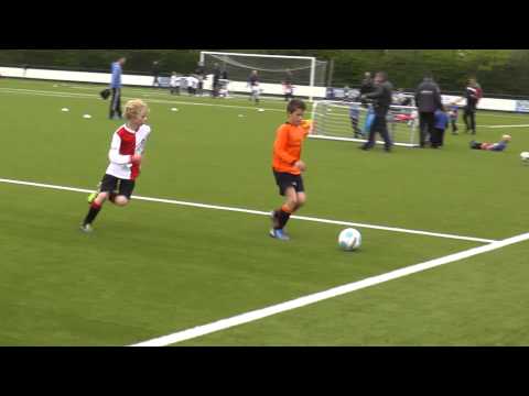 18 mei 2013 PVCV E5 - VV De Meern E5 com 1-4 actie Daan