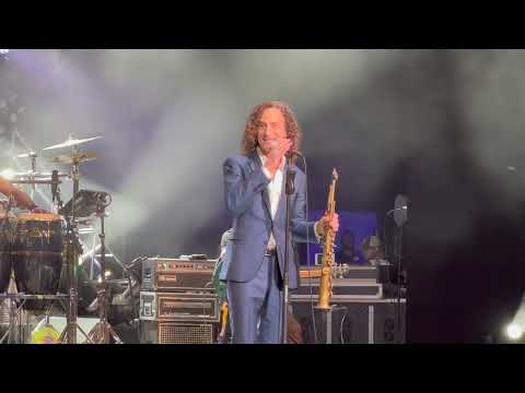 Kenny G with Gigi & Papi at Epcot 2022 - Full Show