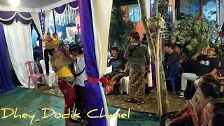 Download lagu Joged bumbung goyang hot di jambe acara nikahan martha dan evi mp3