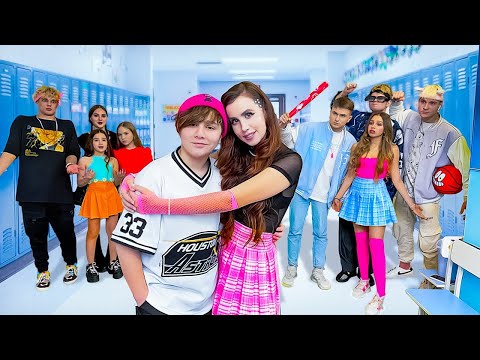 Does Kamil have a new girlfriend? 🔥 New couple on campus | KiKiDo Campus Italian