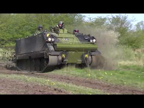 M113 with Machine Guns blazing - M113 APC