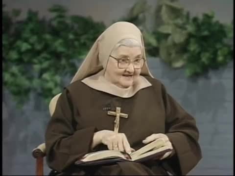 Mother Angelica Live Classics - Living the Holy Life