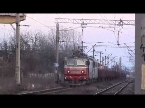 Tren de marfa cu 23 vagoane intra in statia Suceava - 21.03.2015