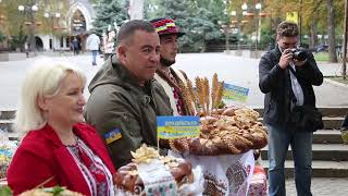 В Николаеве прошла выставка караваев, испеченных для защитников Украины (фото, видео)