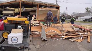 Severe storm hits Ennis, Texas | Residents come together looking to recover