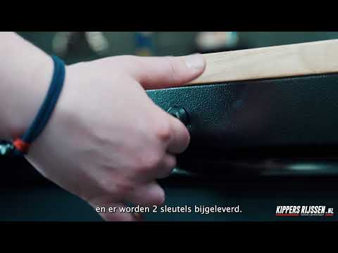 Product video thumbnail