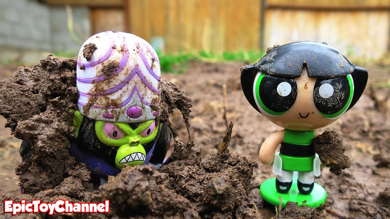 POWERPUFF GIRLS Cartoon Network Parody Bubbles Buttercup Blossom Mud Fight Mojo JoJo In Real Life