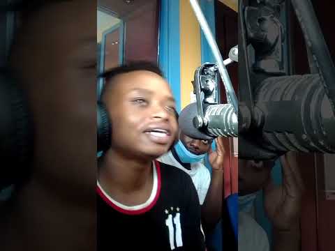 javanny mpambe interview @barakafm....Maisha na safari yake ya muziki