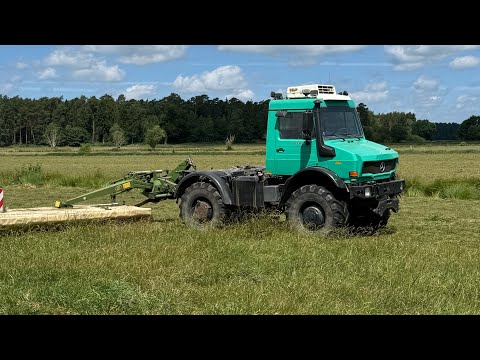 Grass harvesting: MB-Trac 800 & Unimog 2400 mowing & sweeping 🚜🔥 2025 | Part 2