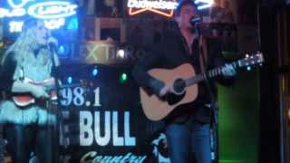 American Young - Ain't Looking For Love (Live in Lexington, KY)